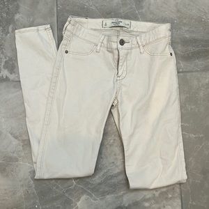 White Abercrombie & Fitch Jeans
